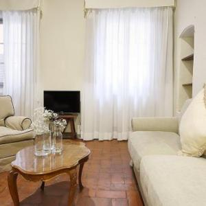 Oltrarno Villa Sleeps 6 Air Con WiFi Florence