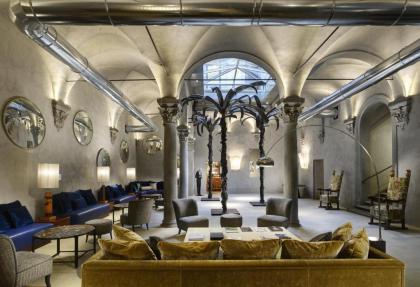Hotel Garibaldi Blu - image 1