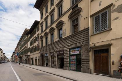 Firenze Rentals Suite Cavour - image 16