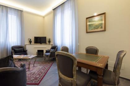 Grand Apartment In Florence - image 3
