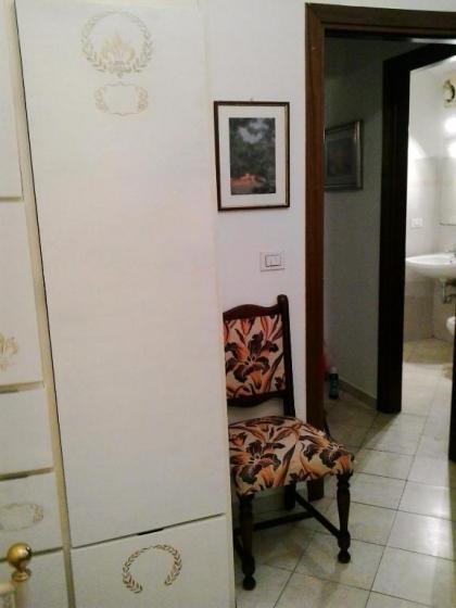Apartment with one bedroom in Firenze - image 12