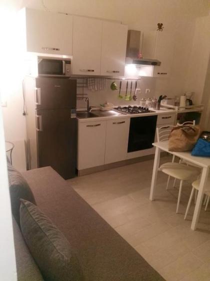 Apartment with one bedroom in Firenze with furnished terrace and WiFi - image 3