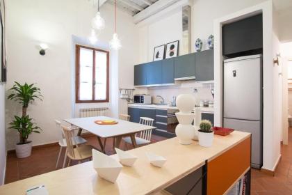 Designer Apartment in Central Florence - hosted by Sweetstay Florence