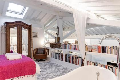 Exclusive loft in Florence - image 14