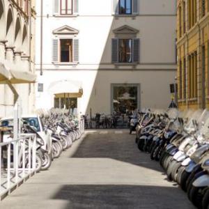 Arnobio Florence Suites Florence