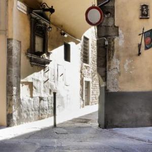 Riverside Apartment in Florence