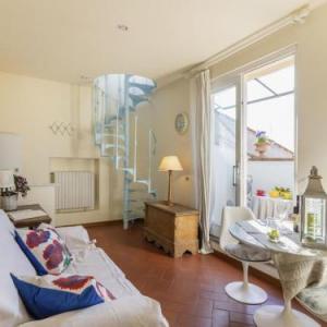 Delightful Apartment in Arenzano with Balcony 