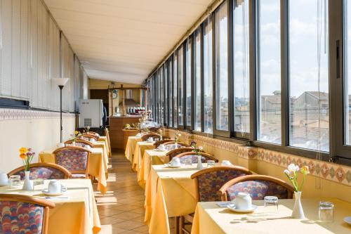 Hotel Fiorita - image 5