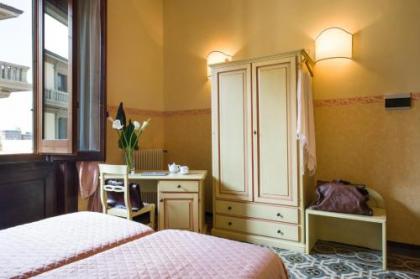 Hotel Fiorita - image 9
