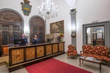 Hotel Paris - image 11