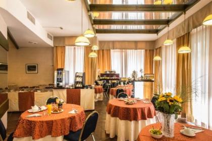 Hotel Mirage - image 12