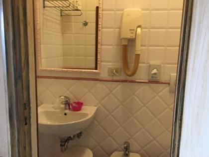 Hotel Andrea - image 8