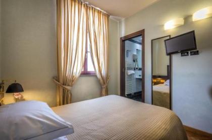 Hotel Duomo Firenze - image 17