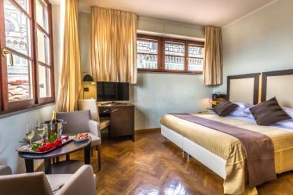 Hotel Duomo Firenze - image 8
