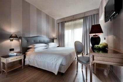 Hotel Ambasciatori - image 14
