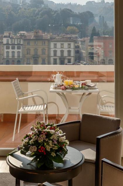 Plaza Hotel Lucchesi - image 14