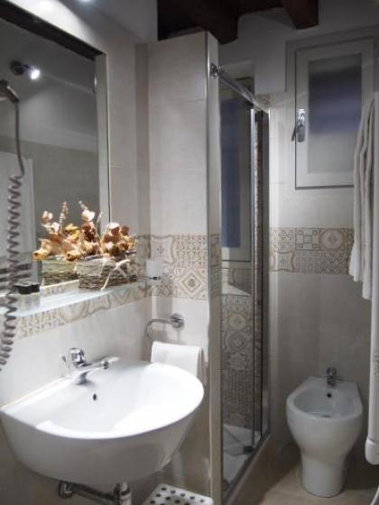 Hotel Santa Croce - image 16