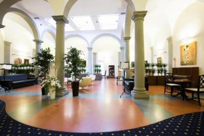 Relais Hotel Centrale - Residenza d'Epoca - image 1
