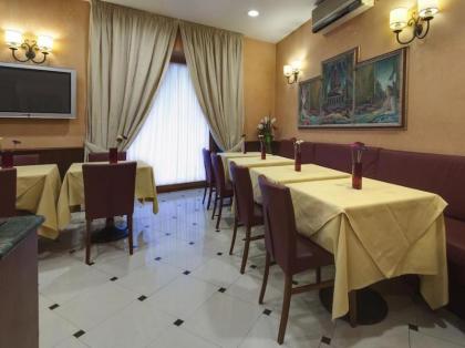Hotel Arizona - image 16