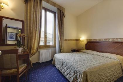 Hotel Arizona - image 4