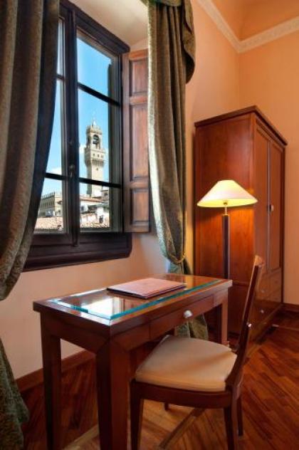 Hotel Pierre - image 14