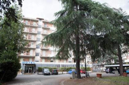 Auto Park Hotel - image 1