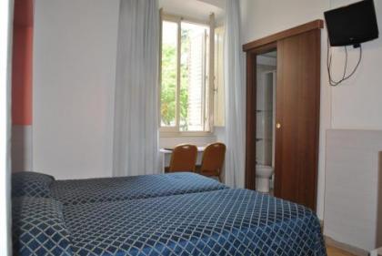 Auto Park Hotel - image 11