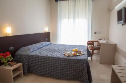 Auto Park Hotel - image 18