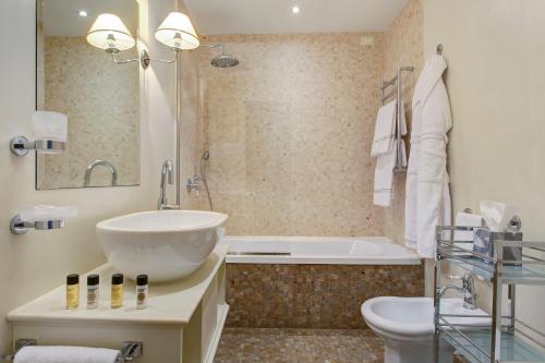 Grand Hotel Cavour - image 5