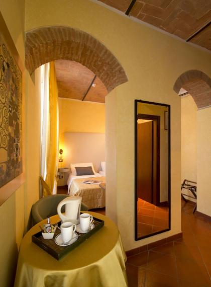 De La Pace- Sure Hotel Collection by Best Western - image 5