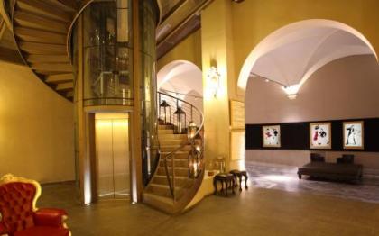 Borghese Palace Art Hotel - image 18