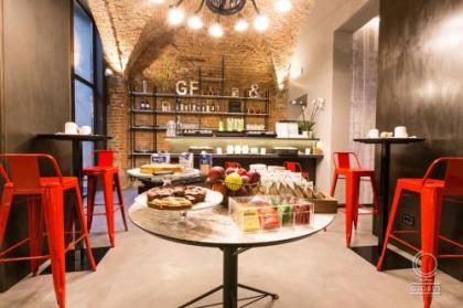 Globus Urban Hotel - image 20