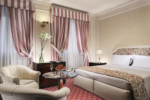 De La Ville Hotel - image 4