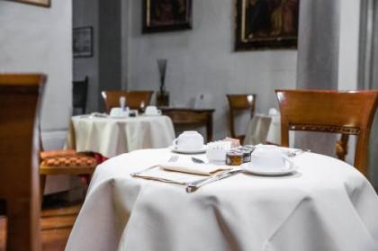 Hotel Monna Lisa -Florence City Centre - image 20