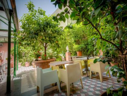 Hotel Palazzo dal Borgo - image 11