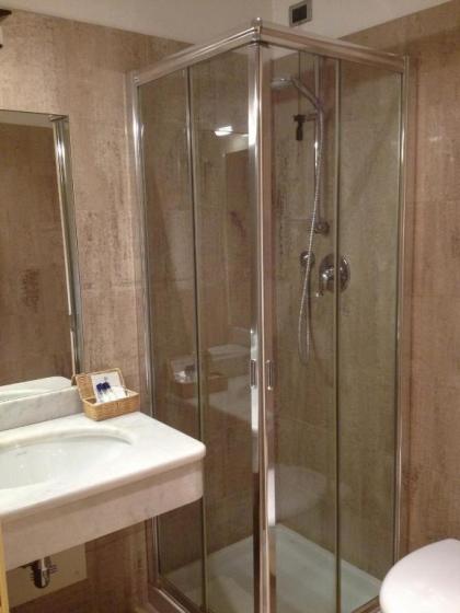 Hotel Benivieni - image 11