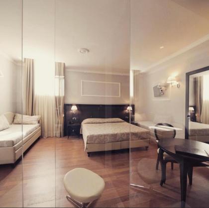 Hotel Lombardia - image 4