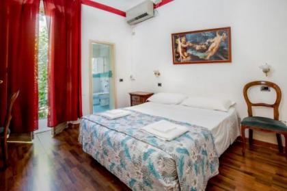 Piccolo Hotel - image 5