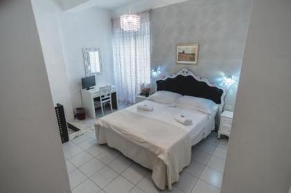 Hotel Victoria - image 1