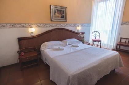 Hotel Victoria - image 11