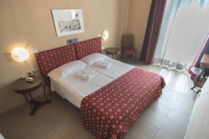 Hotel Victoria - image 12