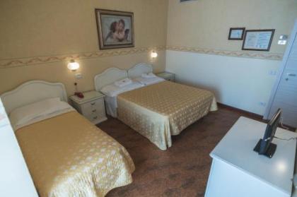 Hotel Victoria - image 13