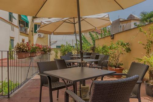 Hotel Monica - main image