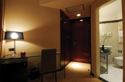 Cosmopolitan Hotel - image 16