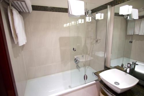 Cosmopolitan Hotel - image 3