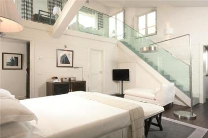 Gallery Hotel Art - image 8