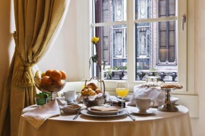 Granduomo Charming Accomodation - image 11