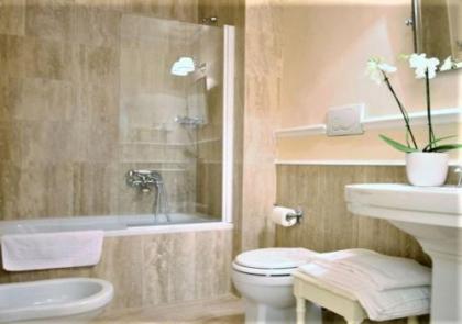 Granduomo Charming Accomodation - image 6