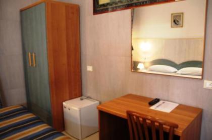 Hotel Camilla Guelfa - image 17