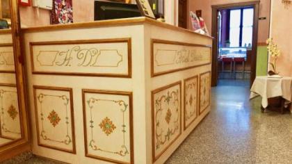 Hotel Desiree - image 11